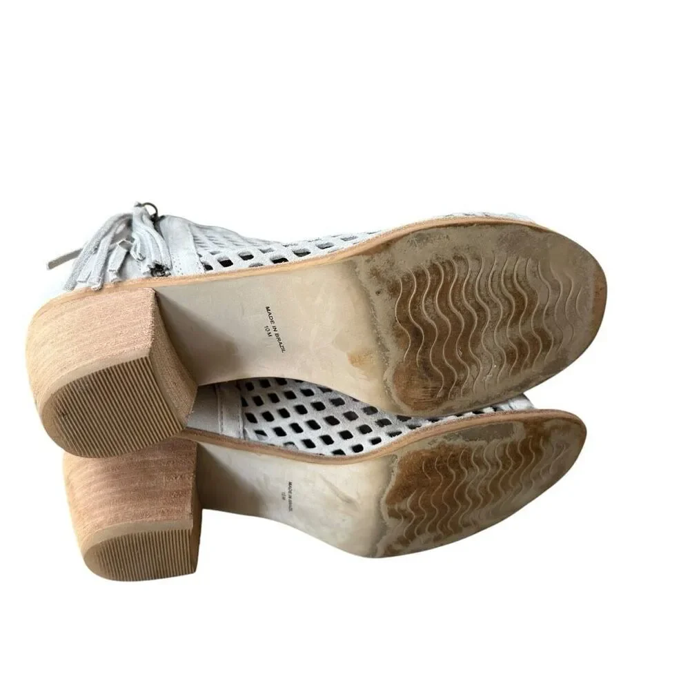 Matisse Indie booties light gray cutout cage design tassel zipper detail size 10